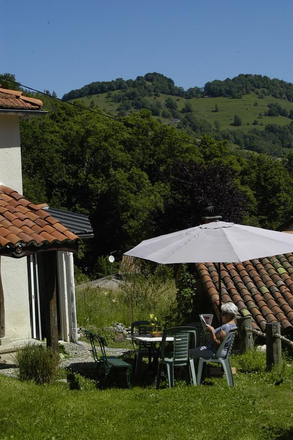 Chambres D'Hotes Au Vieux Logis Nistos Exterior foto